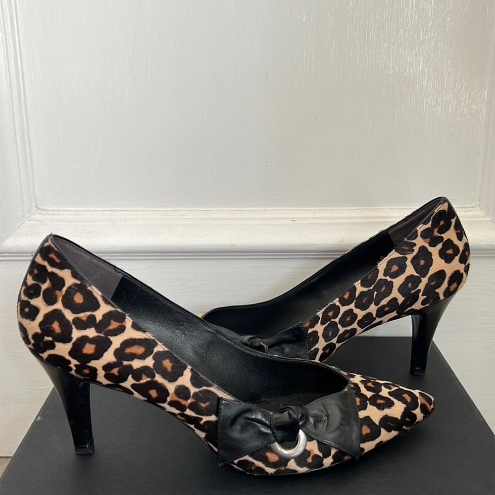 MARC JACOBS Calf-Hair & Leather Leopard-Print Pumps (size 41)